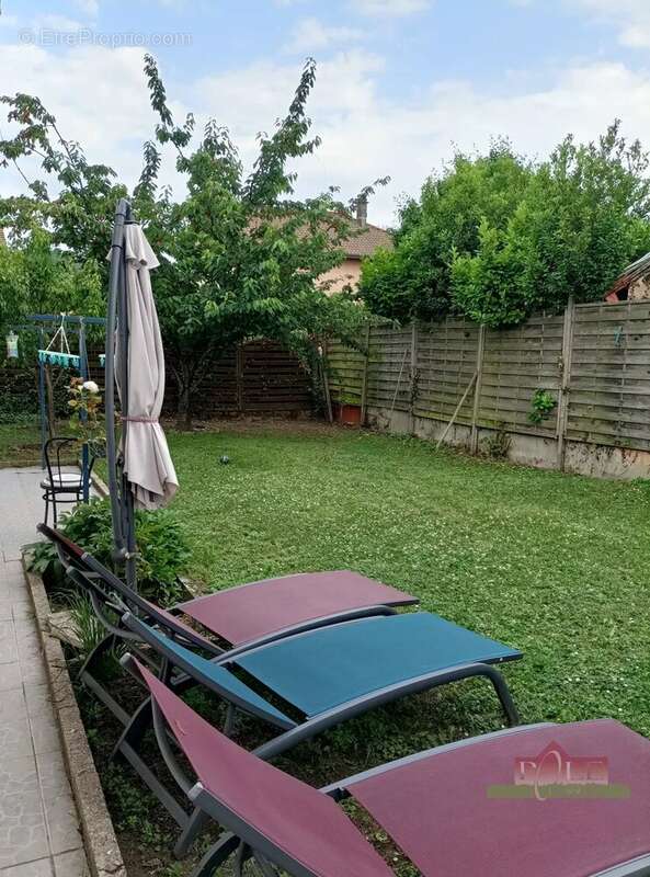 Maison à LES ROCHES-DE-CONDRIEU