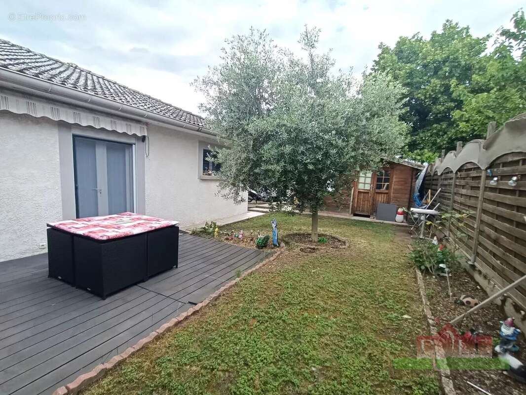 Maison à LES ROCHES-DE-CONDRIEU