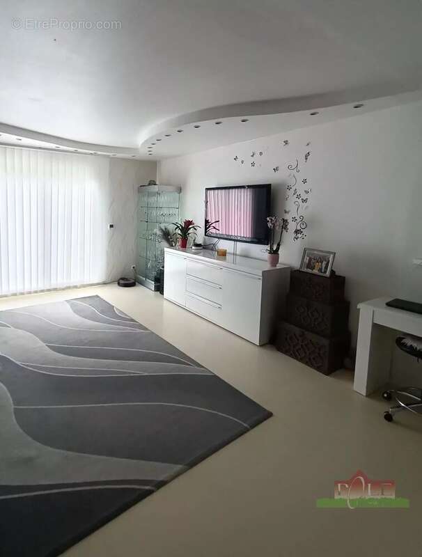 Maison à LES ROCHES-DE-CONDRIEU