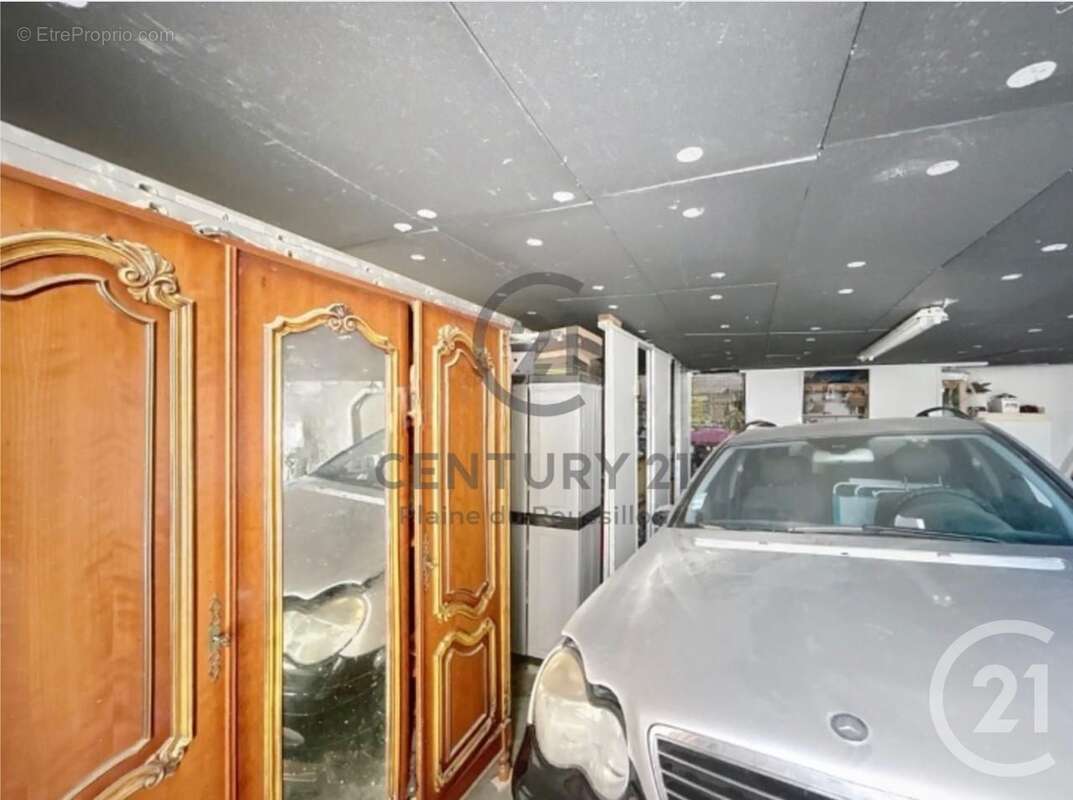 Maison à OPOUL-PERILLOS