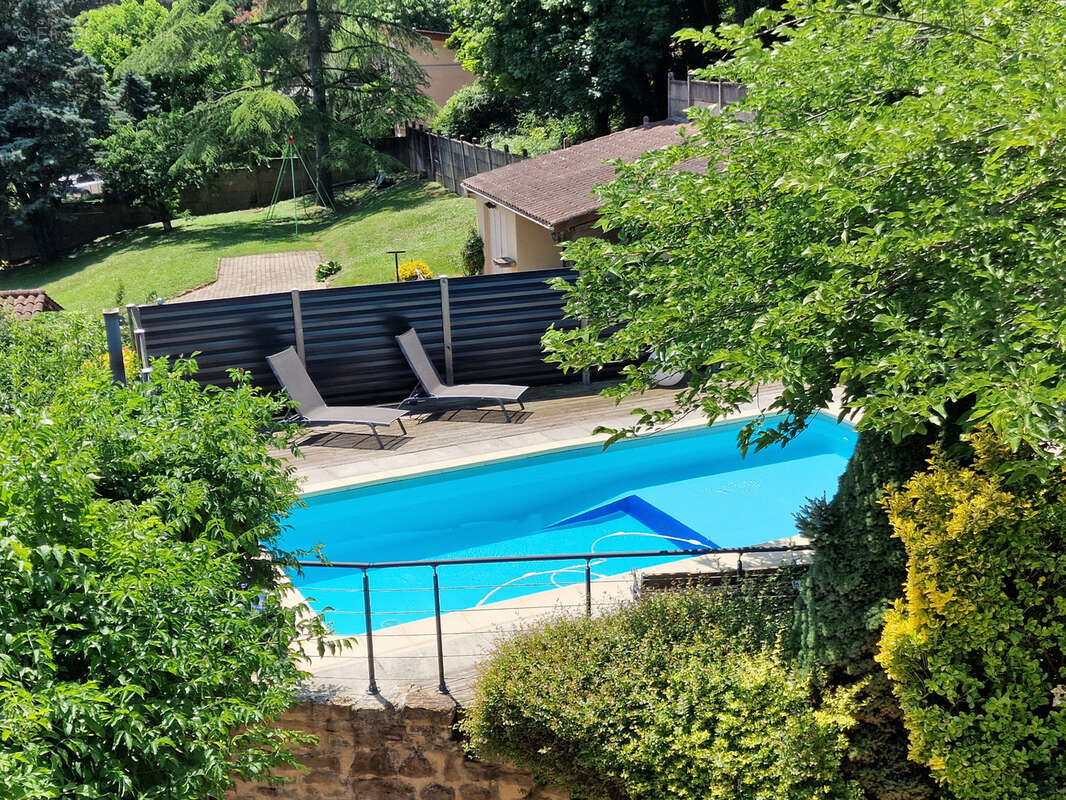 Maison à COUZON-AU-MONT-D&#039;OR