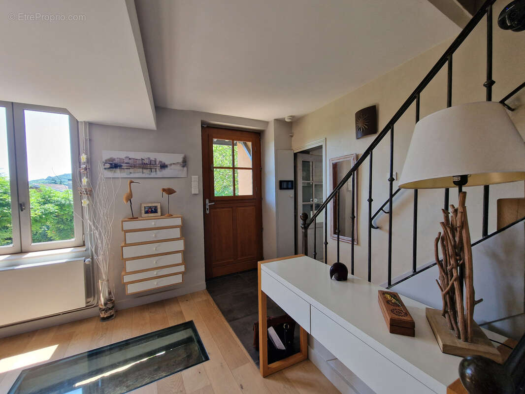 Maison à COUZON-AU-MONT-D&#039;OR