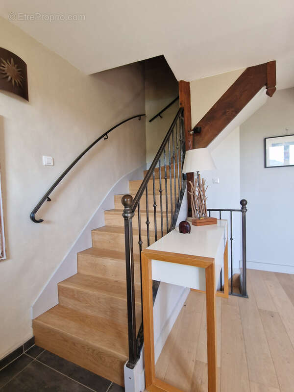 Maison à COUZON-AU-MONT-D&#039;OR