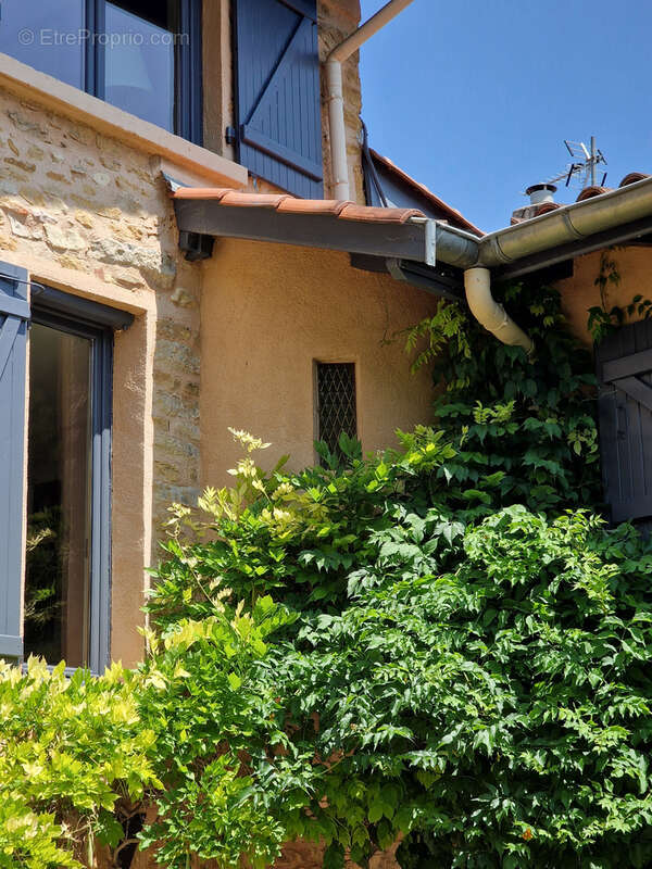 Maison à COUZON-AU-MONT-D&#039;OR