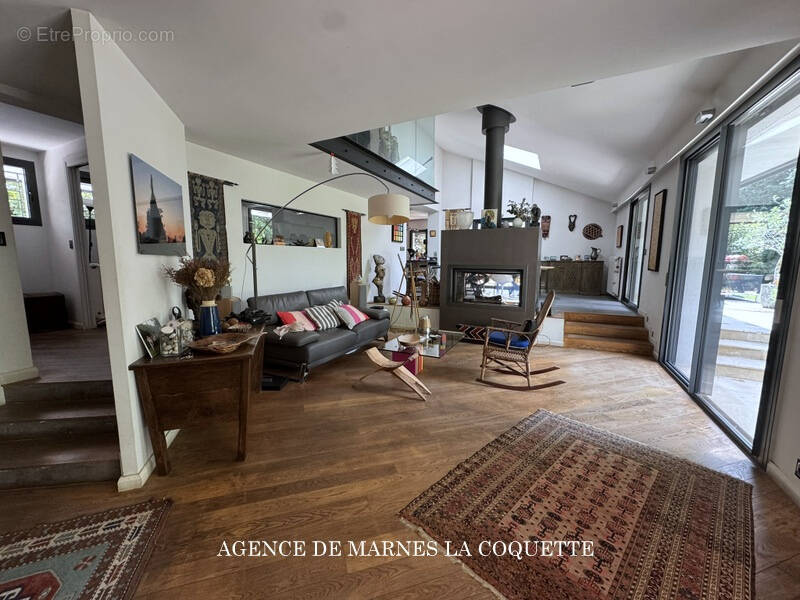 Maison à LA CELLE-SAINT-CLOUD