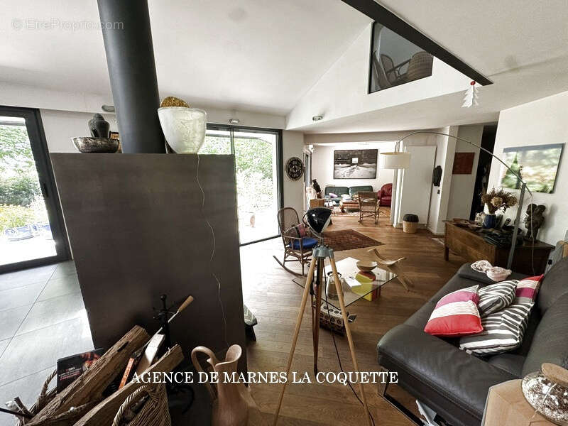 Maison à LA CELLE-SAINT-CLOUD