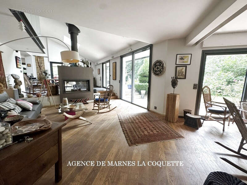 Maison à LA CELLE-SAINT-CLOUD