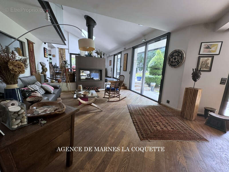 Maison à LA CELLE-SAINT-CLOUD