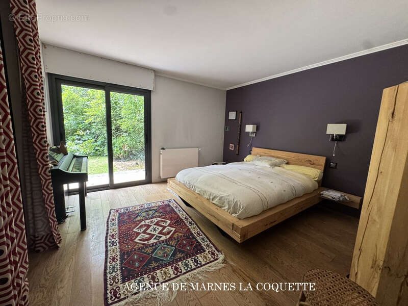 Maison à LA CELLE-SAINT-CLOUD