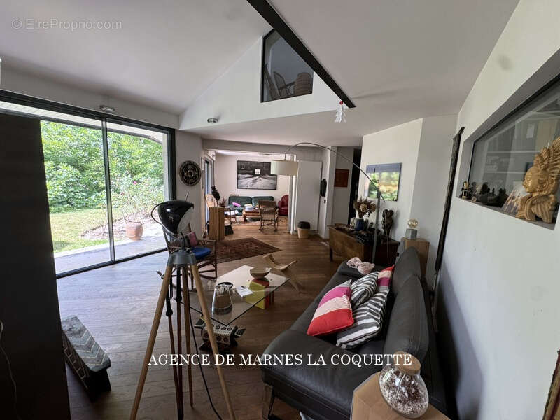 Maison à LA CELLE-SAINT-CLOUD