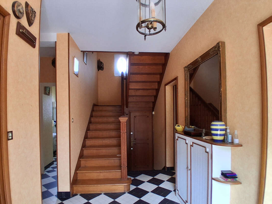 Maison à SAINT-GONDON