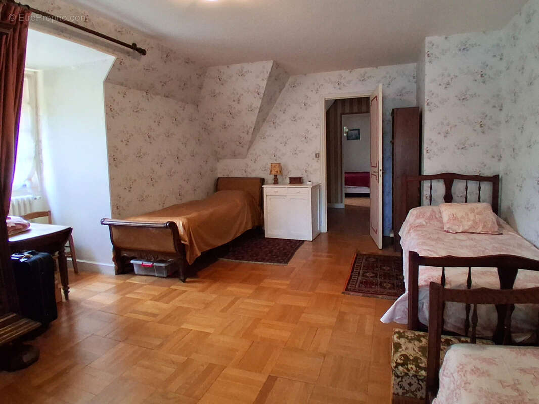 Maison à SAINT-GONDON