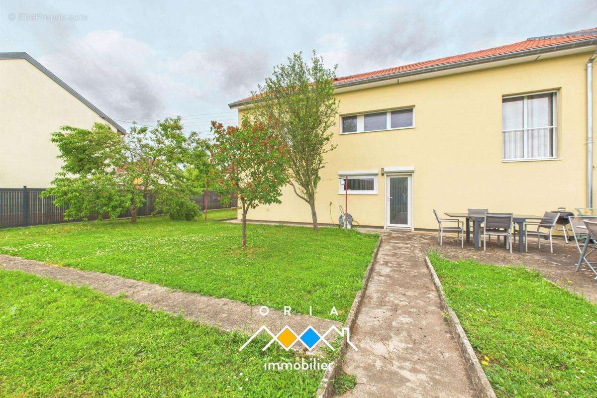 Maison à PAGNY-SUR-MOSELLE