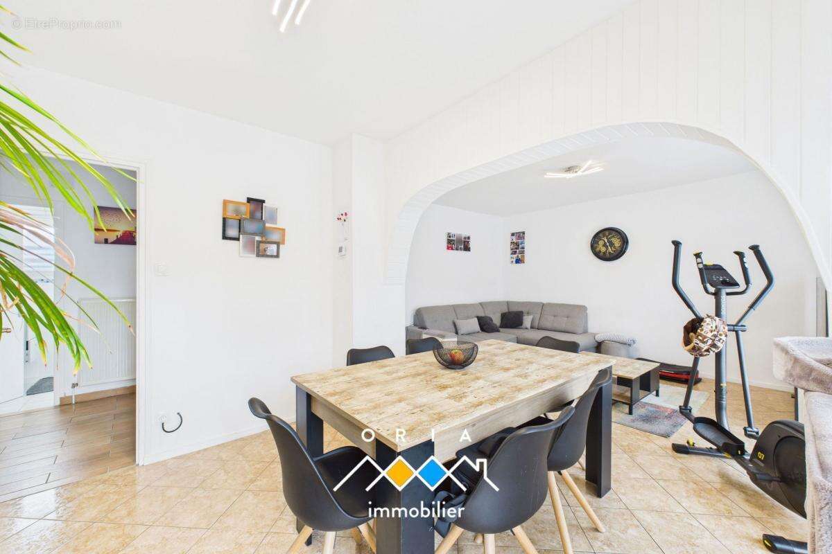 Maison à PAGNY-SUR-MOSELLE