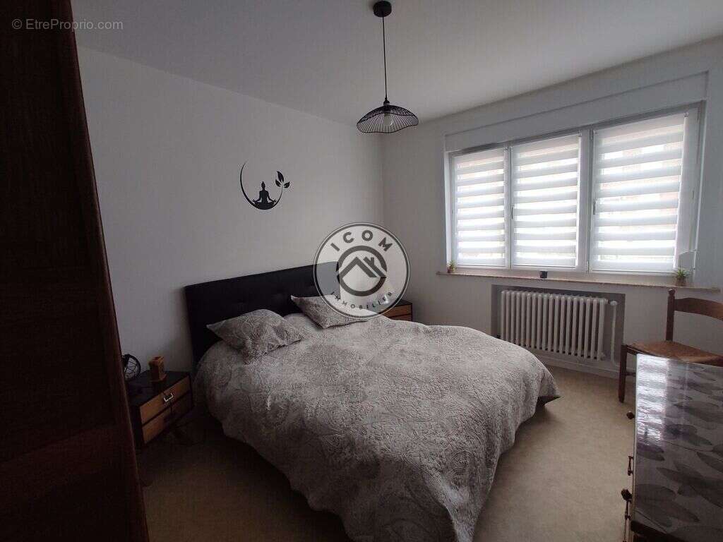 Maison à AULNOYE-AYMERIES