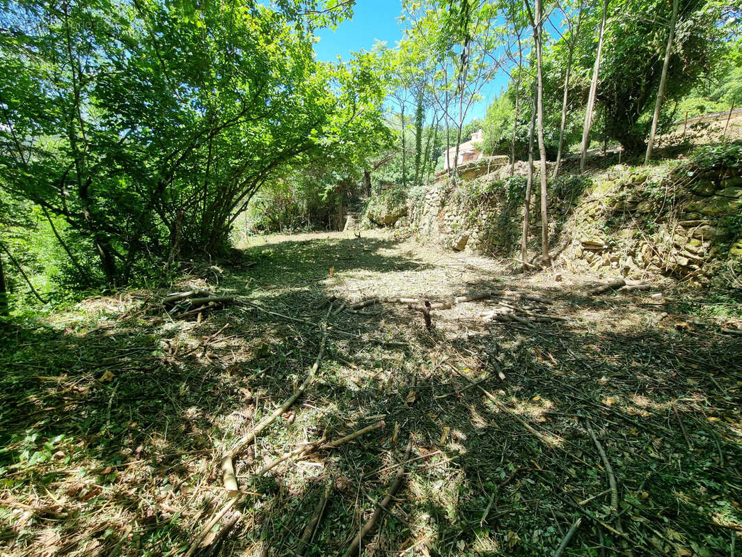 Terrain à LAMALOU-LES-BAINS