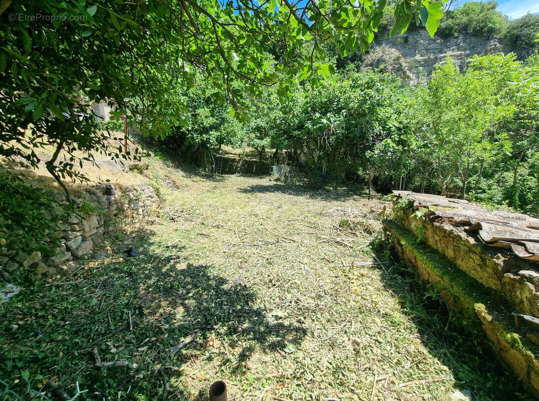 Terrain à LAMALOU-LES-BAINS