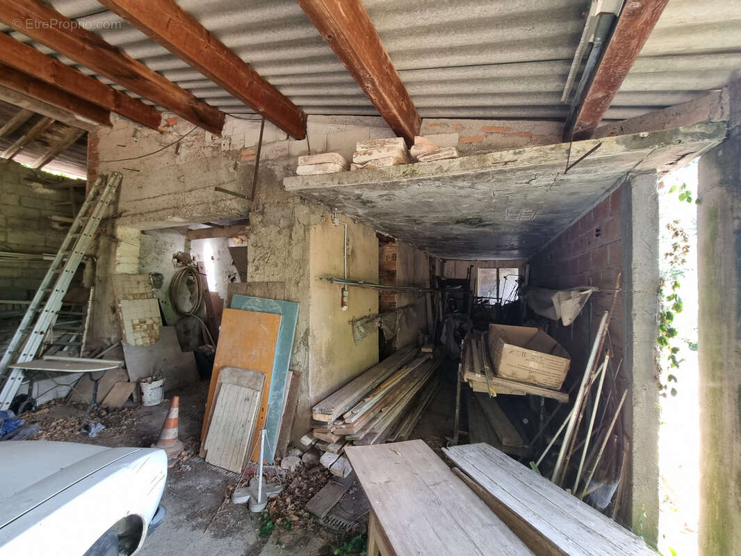 Terrain à LAMALOU-LES-BAINS