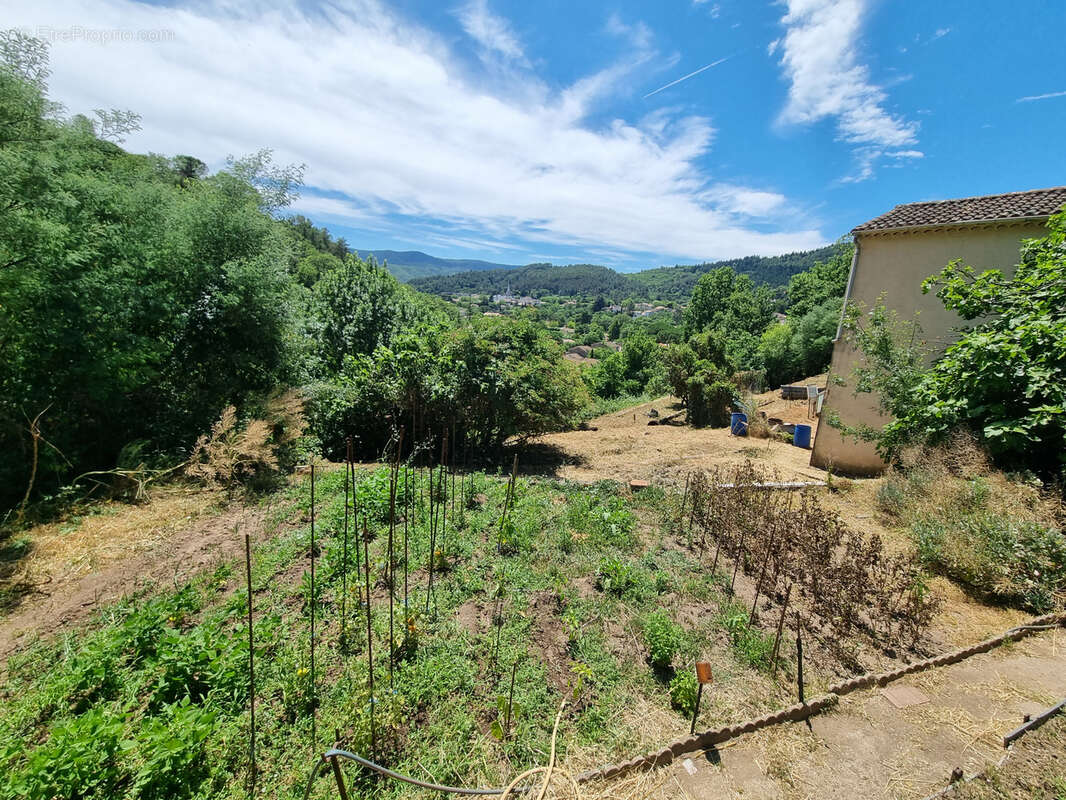 Terrain à LAMALOU-LES-BAINS
