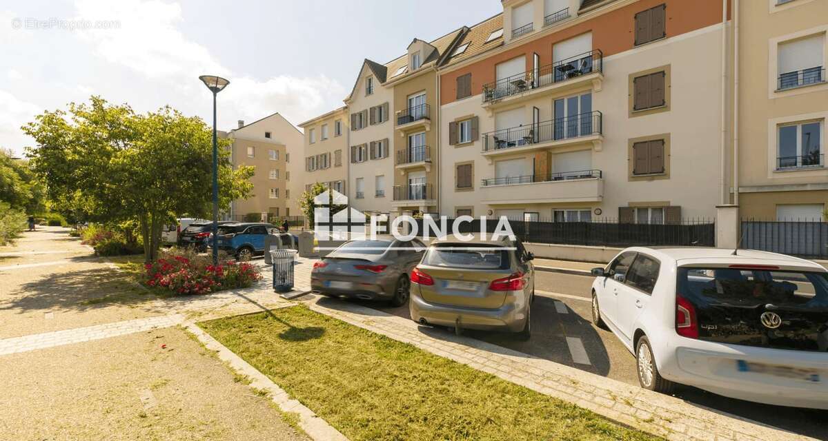 Appartement à VAUREAL