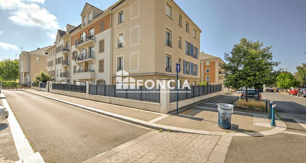 Appartement à VAUREAL