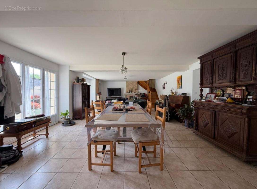 Maison à LE ROC-SAINT-ANDRE