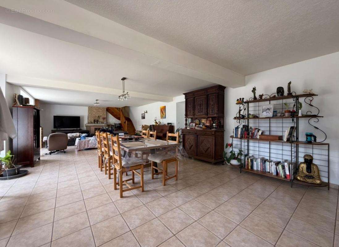 Maison à LE ROC-SAINT-ANDRE