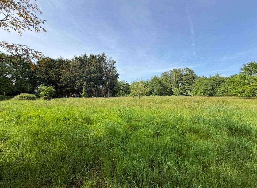 Maison à LE ROC-SAINT-ANDRE