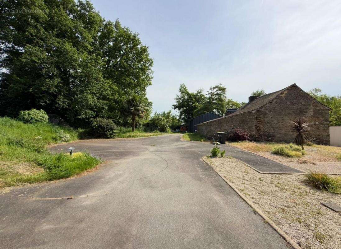 Maison à LE ROC-SAINT-ANDRE