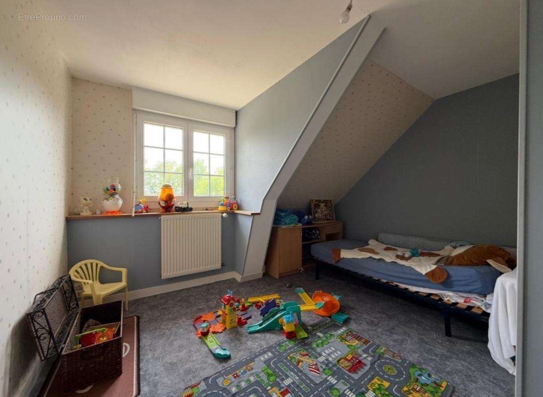 Maison à LE ROC-SAINT-ANDRE