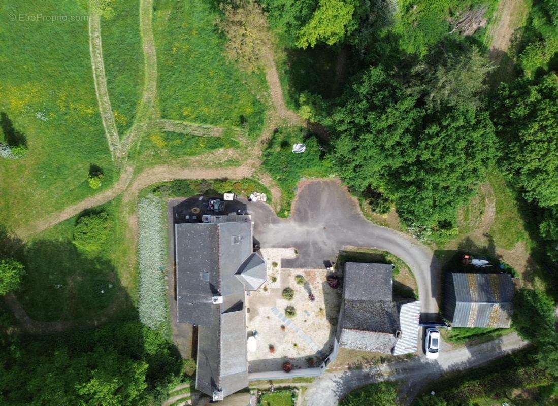 Maison à LE ROC-SAINT-ANDRE