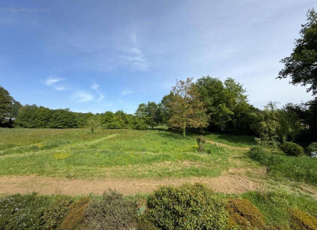 Maison à LE ROC-SAINT-ANDRE