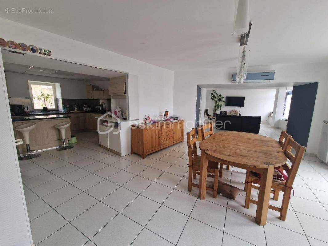 Maison à LOUVIGNE-DE-BAIS