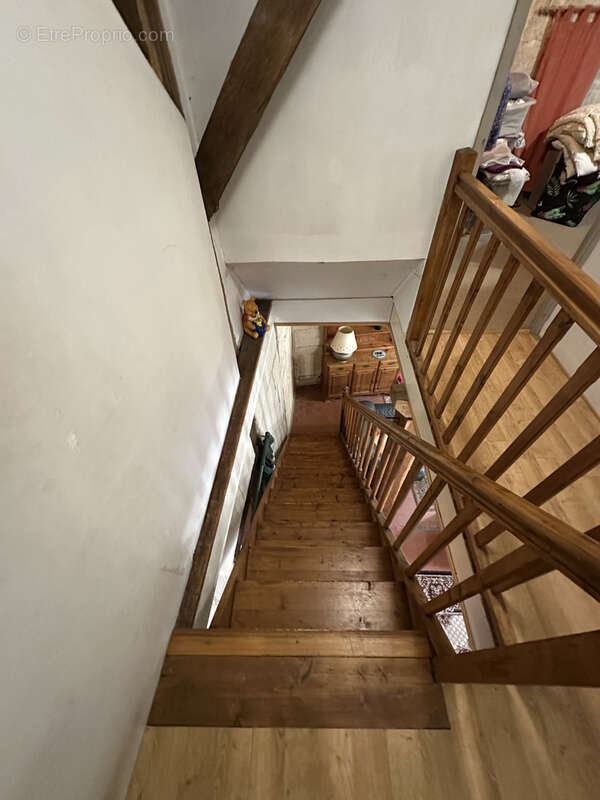 Maison à LA ROCHE-CHALAIS