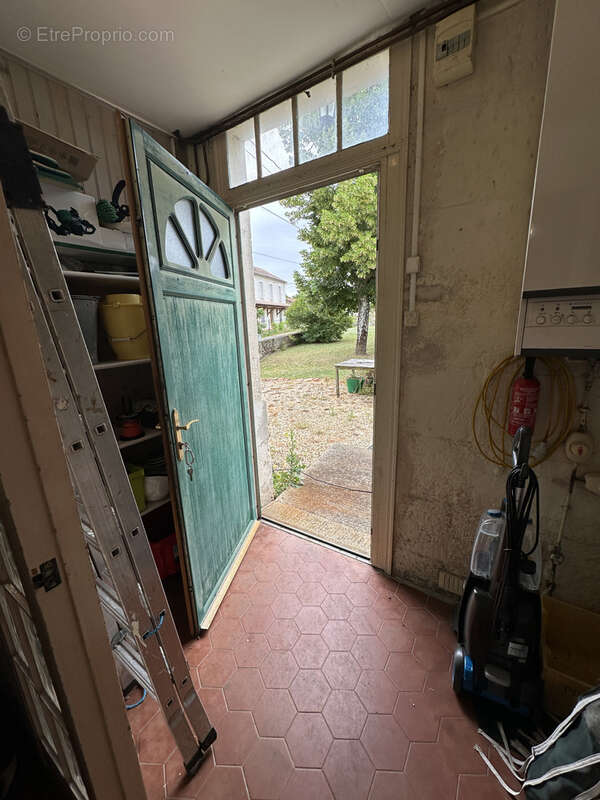 Maison à LA ROCHE-CHALAIS