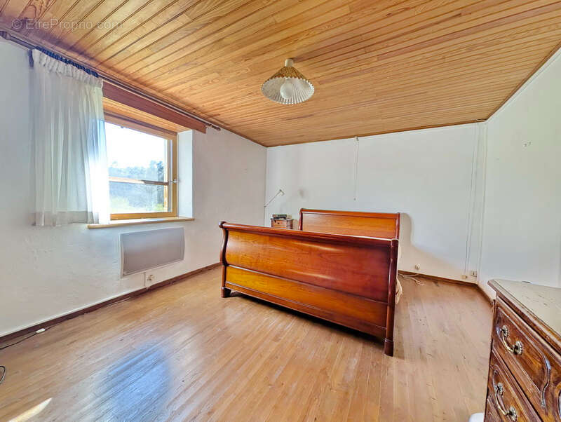 Maison à SAINT-POMPONT