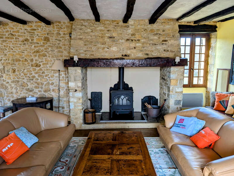 Maison à SAINT-POMPONT