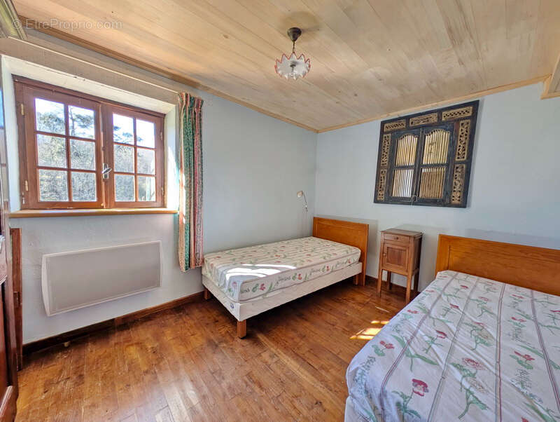 Maison à SAINT-POMPONT