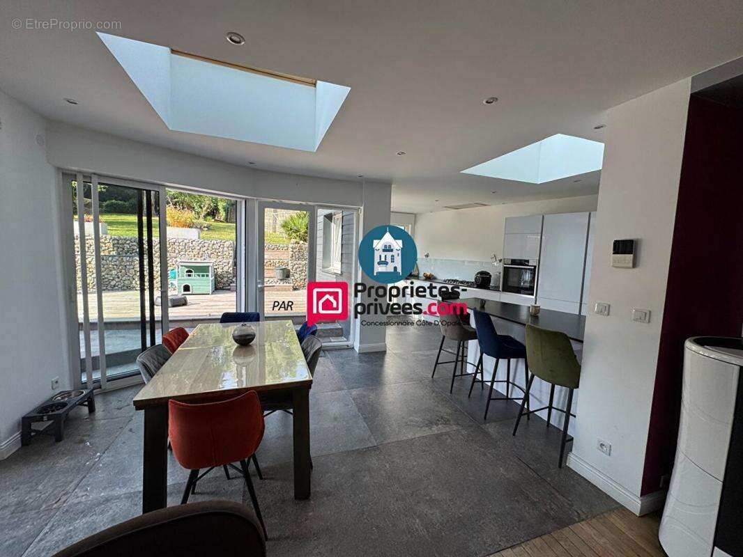 Maison à SAINT-MARTIN-BOULOGNE