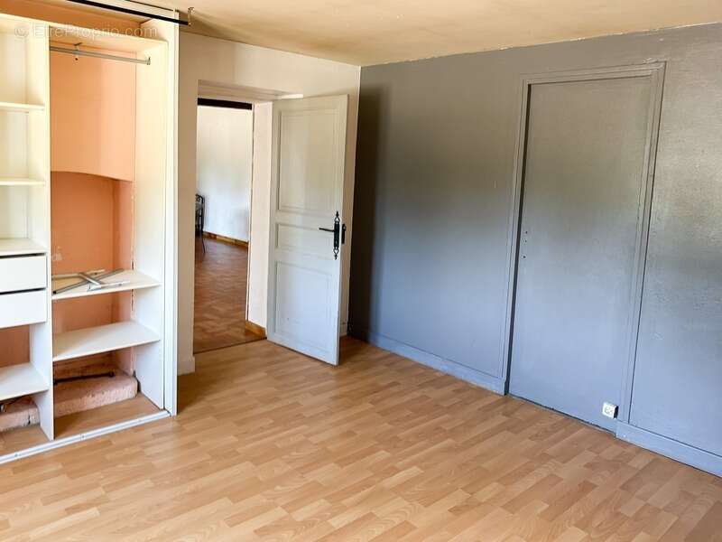 Maison à VILLEFRANCHE-D&#039;ALLIER