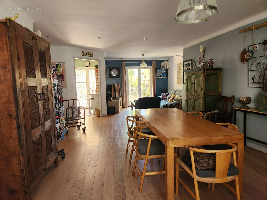 Maison à CADEROUSSE