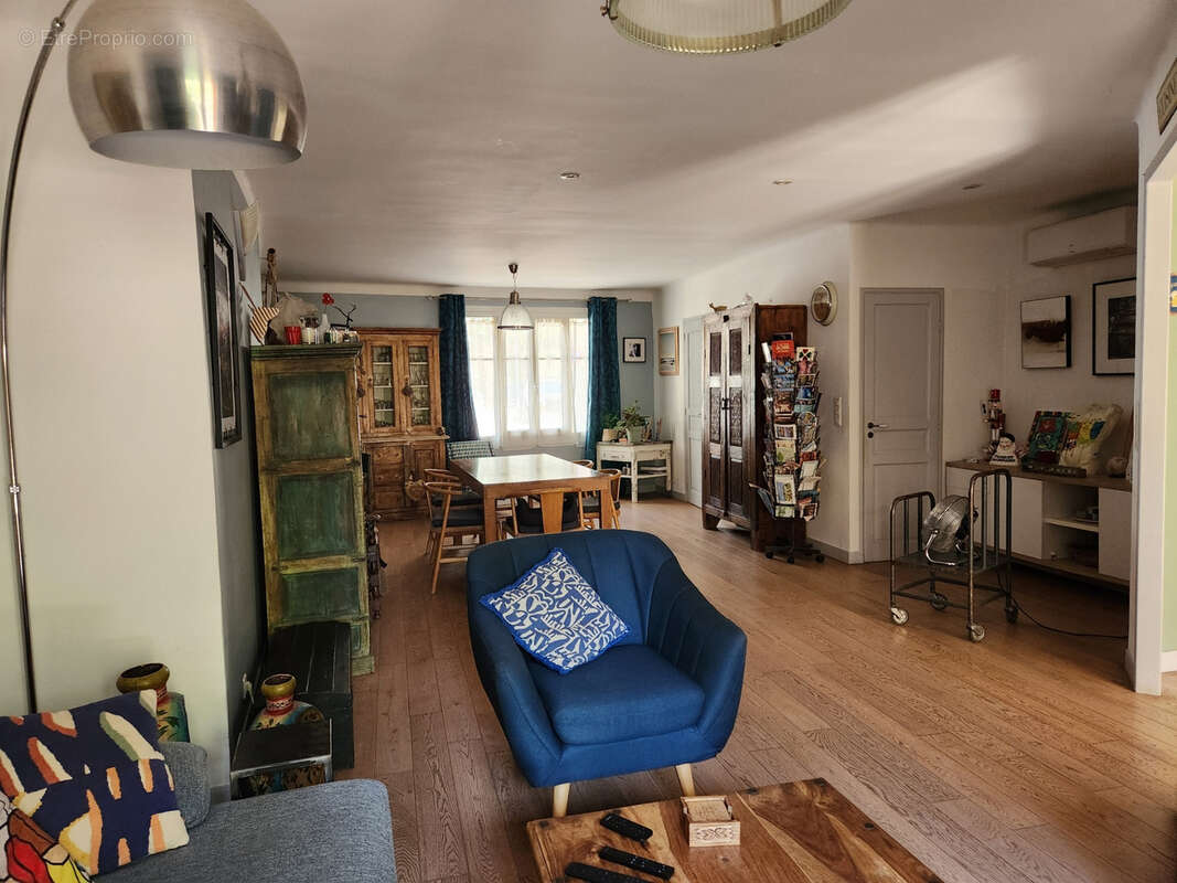 Maison à CADEROUSSE