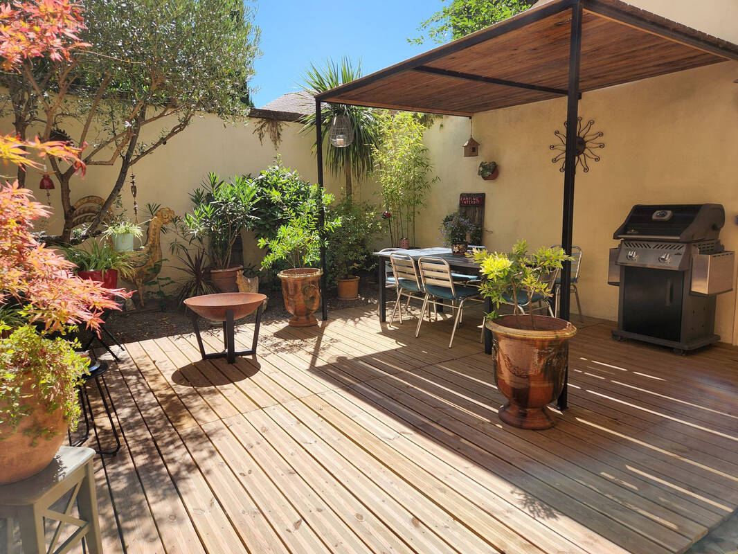 Maison à CADEROUSSE