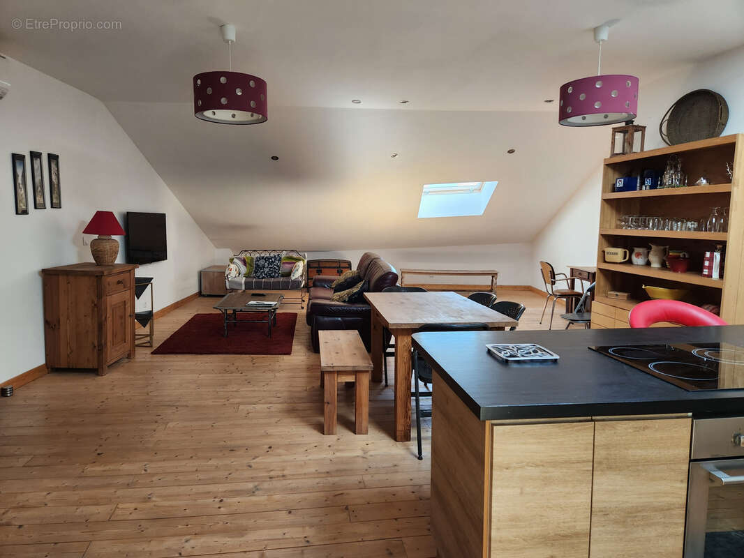 Maison à CADEROUSSE