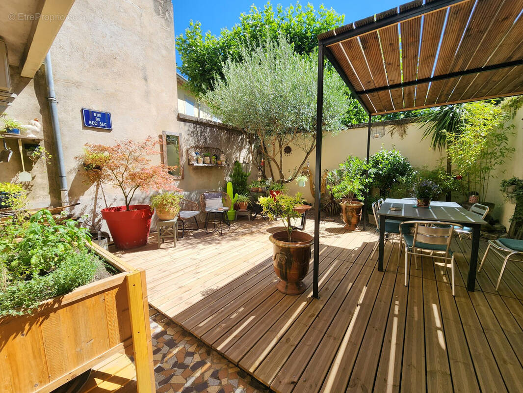 Maison à CADEROUSSE