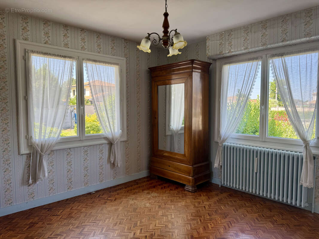 Maison à LE HAILLAN