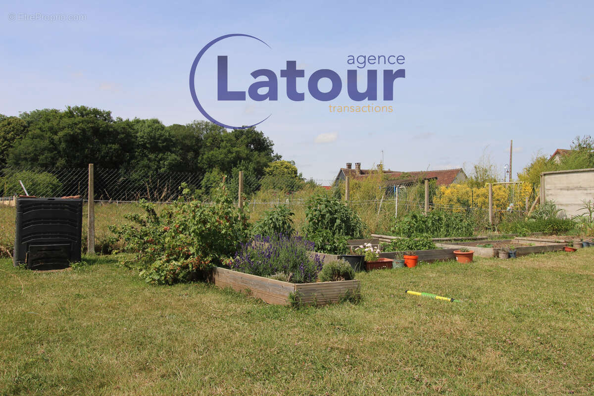 Maison à MESNIL-SUR-L&#039;ESTREE