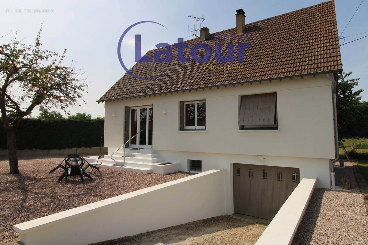 Maison à MESNIL-SUR-L&#039;ESTREE