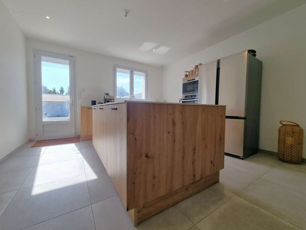 Maison à SAINT-LUMINE-DE-COUTAIS