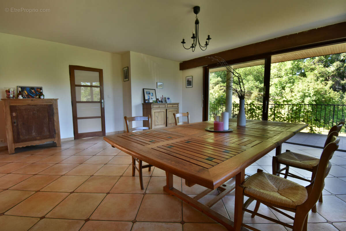 Maison à CHANAT-LA-MOUTEYRE